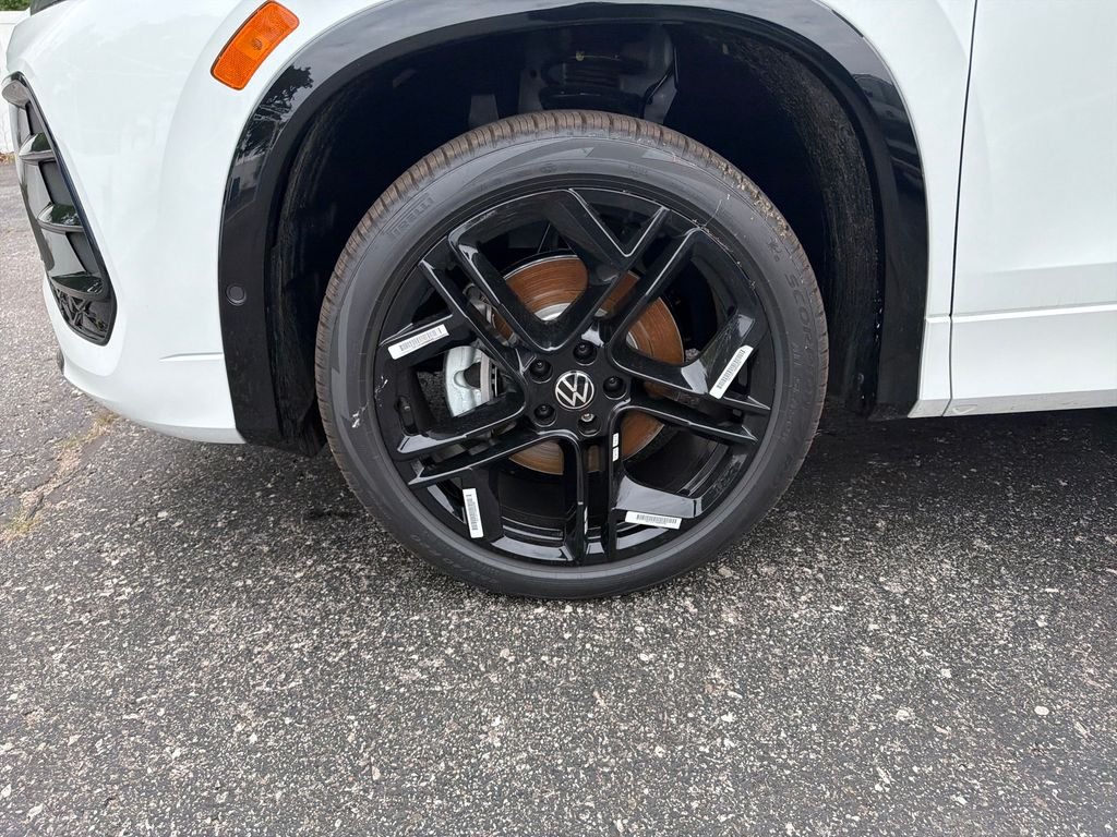 New 2026  Volkswagen 2.0T SE R-Line Black image 25