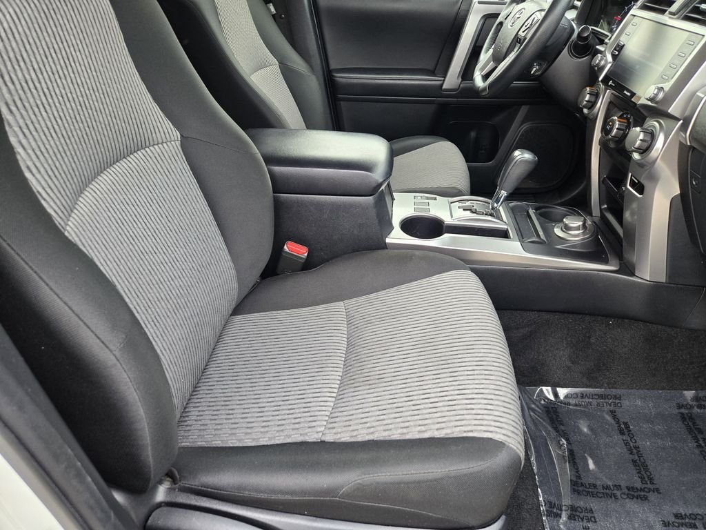Used 2021 White Toyota SR5 image 9