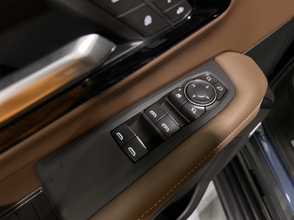 2026 Chevrolet Suburban High Country - Photo 15