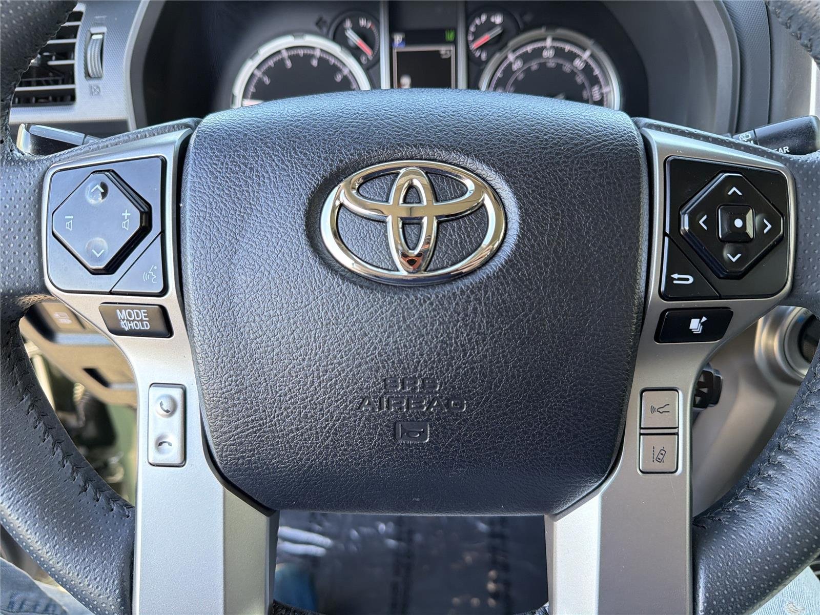 2022 Toyota 4Runner Limited - Photo 12