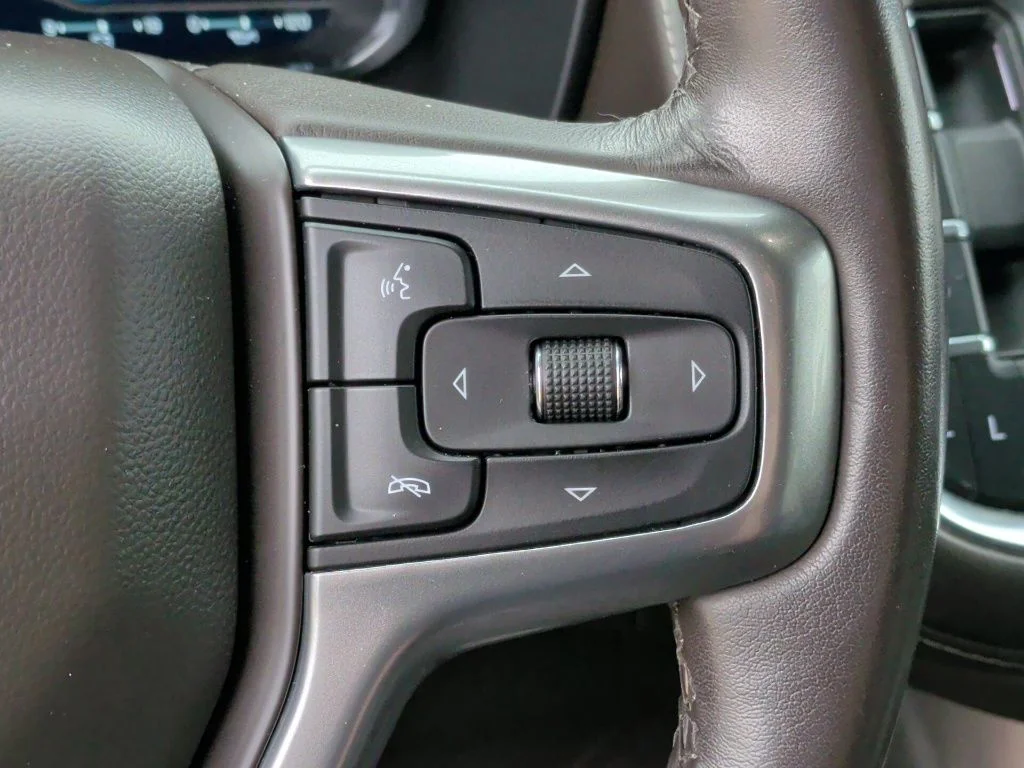 Used 2022 Gray Chevrolet LT image 20