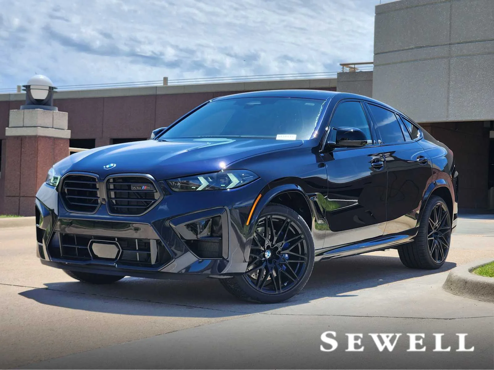 2027 BMW X6 M Competition's photo