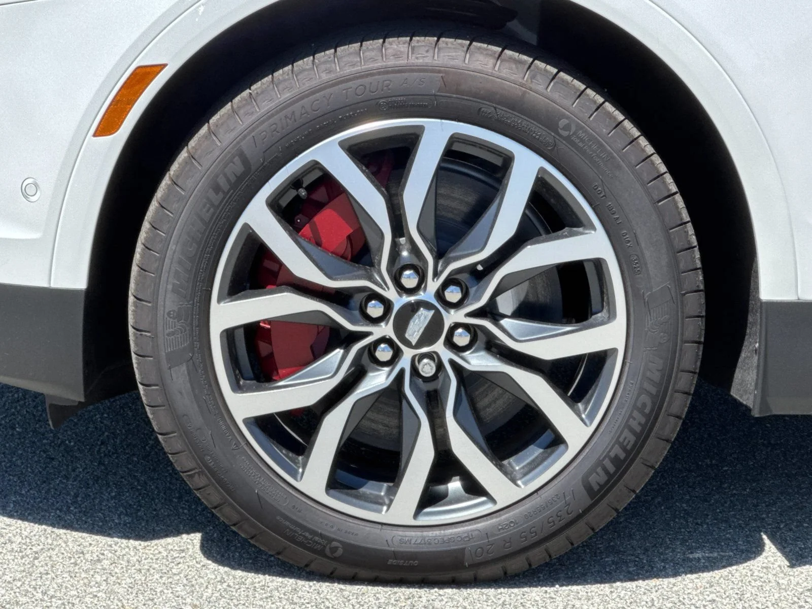 New 2025 Crystal White Tricoat Cadillac Sport image 25