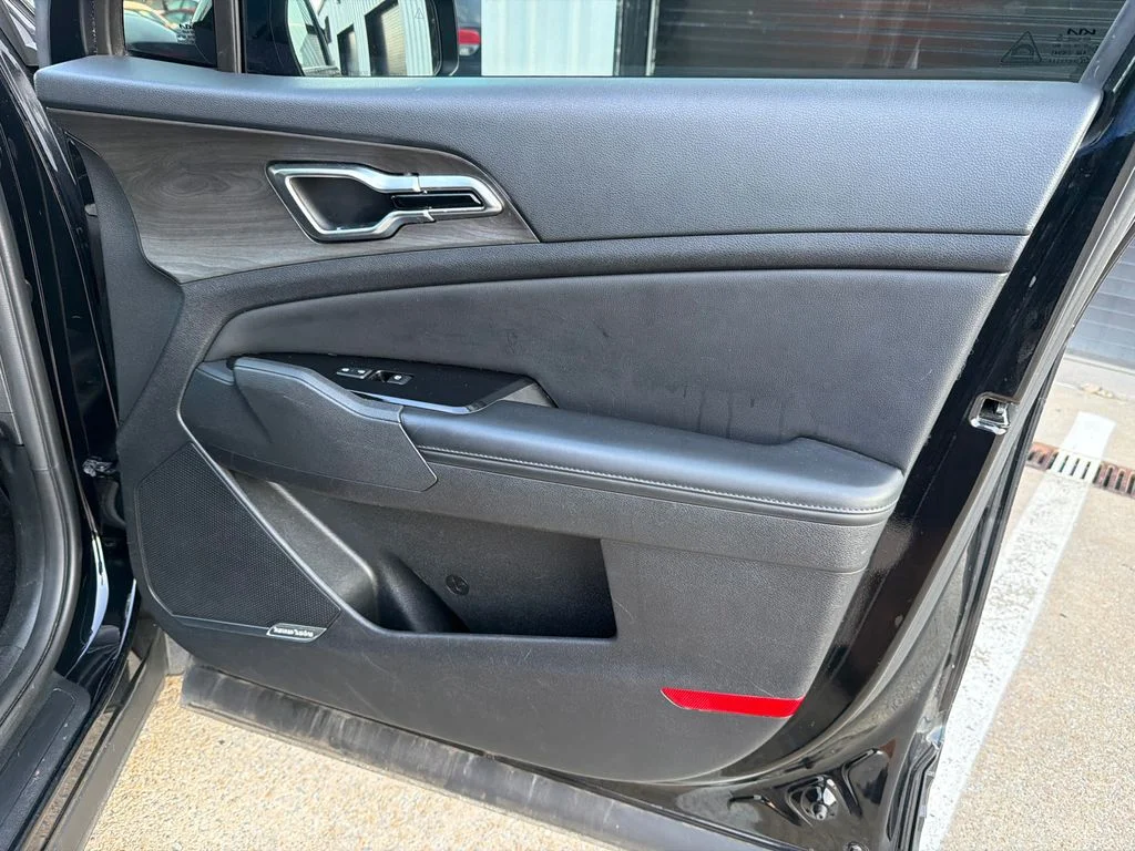Used 2023 Black Kia X-Pro Prestige image 14