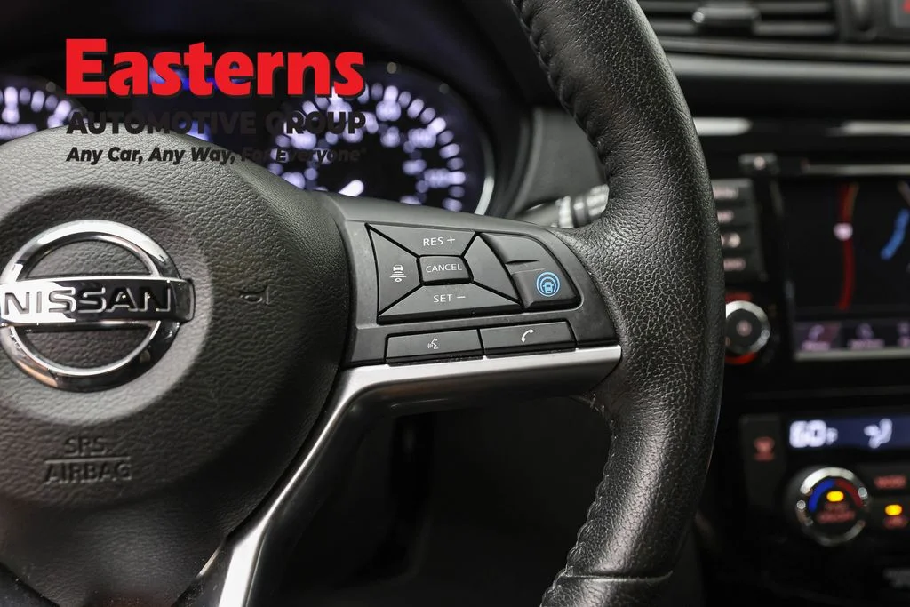 Used 2020 Gray Nissan SV image 16