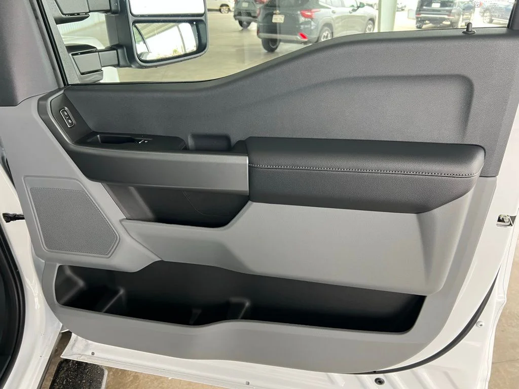 New 2026 Oxford White Ford F-250® XL image 22