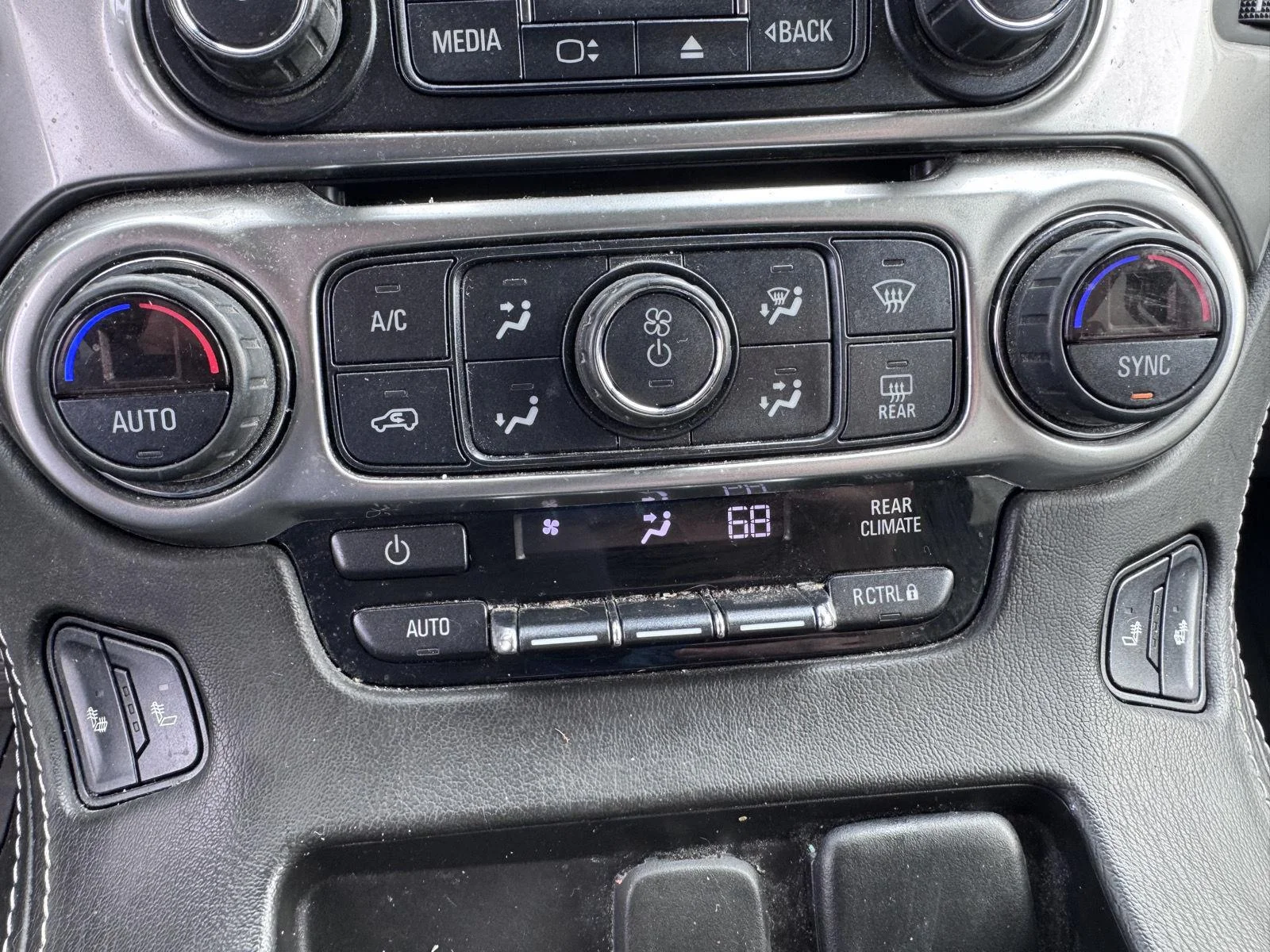 Used 2020 Silver Ice Metallic Chevrolet LT image 18