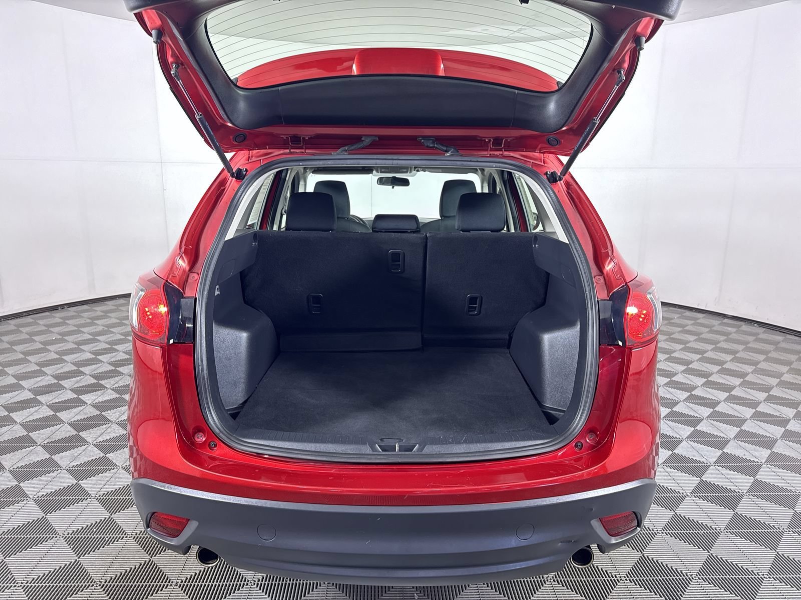 Used 2015 Soul Red Mazda Sport image 22