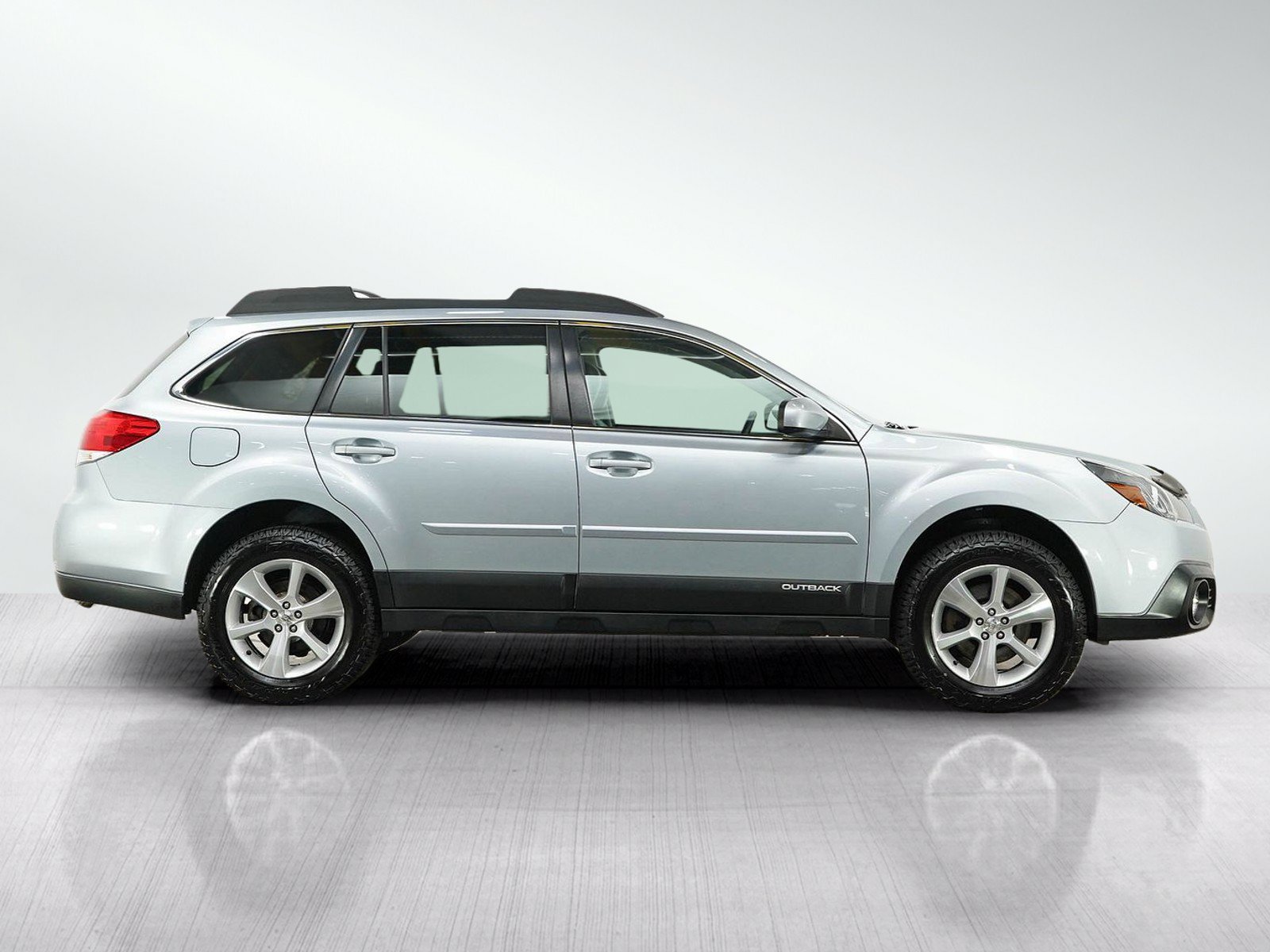 Used 2014 Ice Silver Metallic Subaru 3.6R image 6