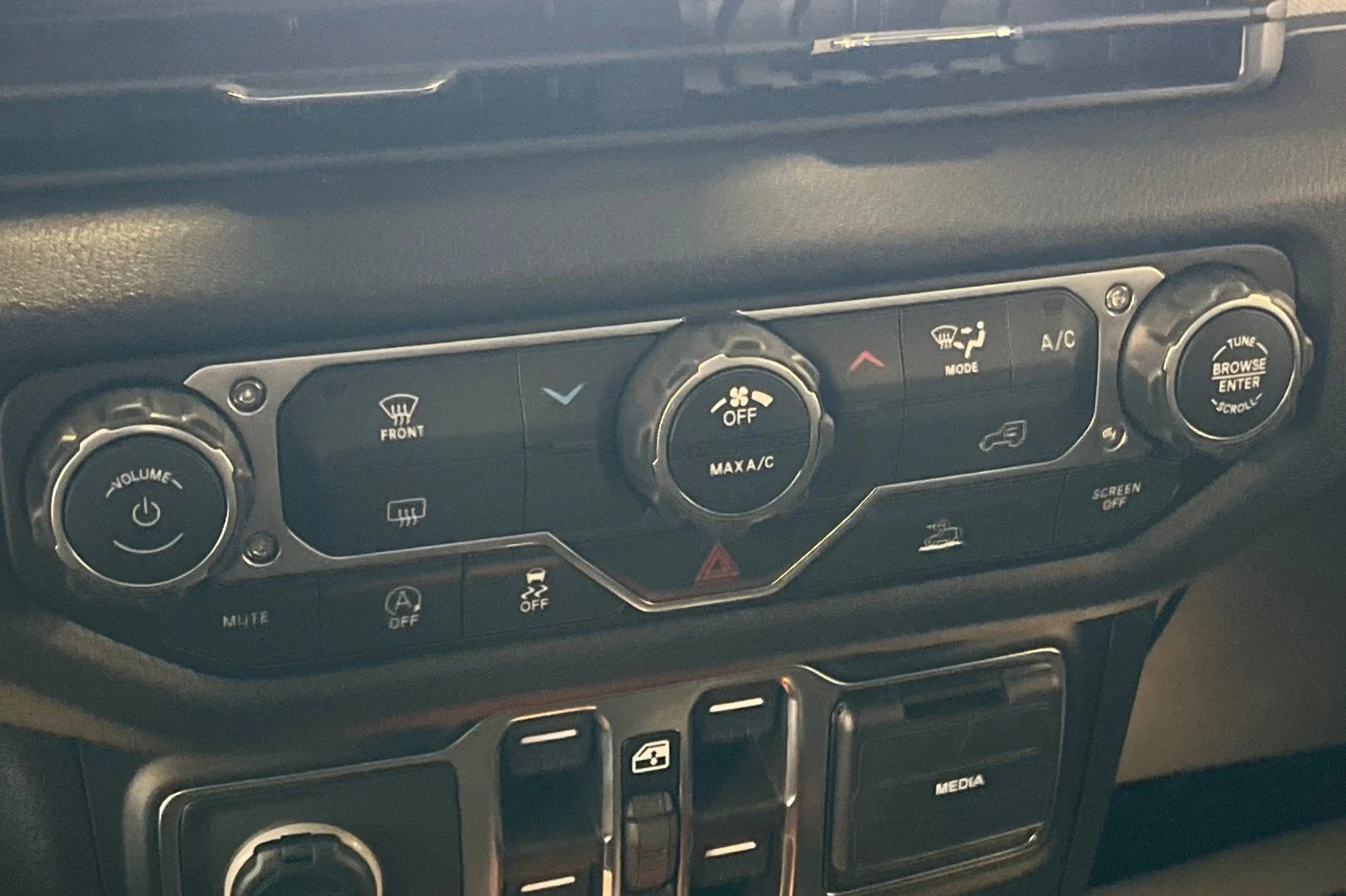 2026 Jeep Wrangler 4-Door Sport - Photo 18