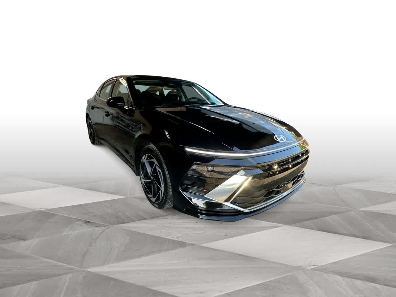 Certified Used 2026 Abyss Black Hyundai SEL Sport image 2