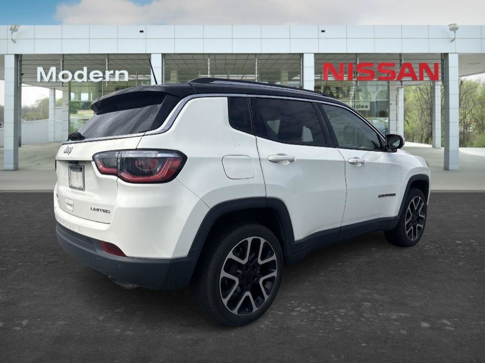 Used 2018 White Clearcoat Jeep Limited image 5