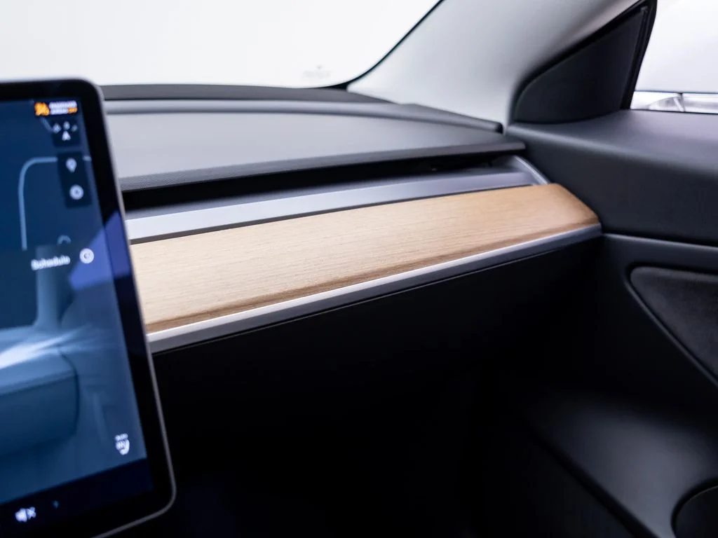 Used 2020 White Tesla Long Range image 34