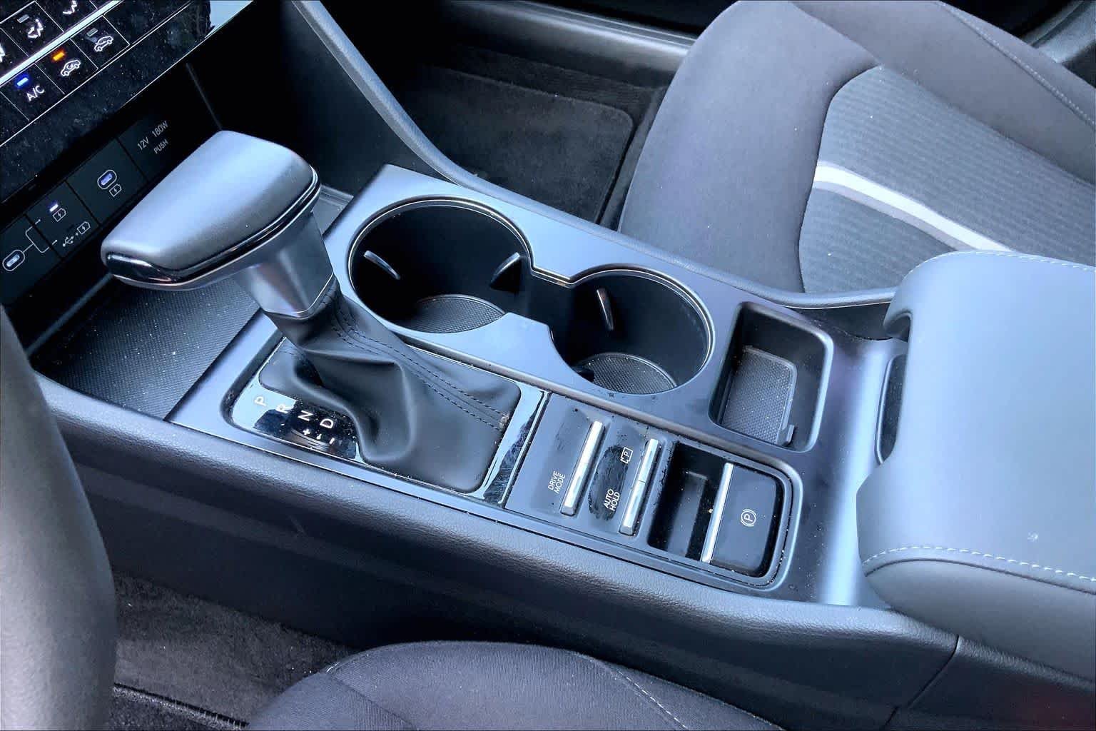 2025 Hyundai Sonata SE - Photo 16