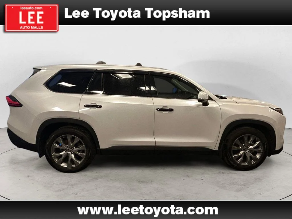 Used 2024 Pearl Toyota XLE image 6