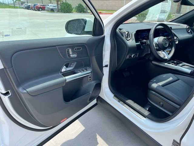 New 2026 Polar White Mercedes-Benz GLA 250 image 42