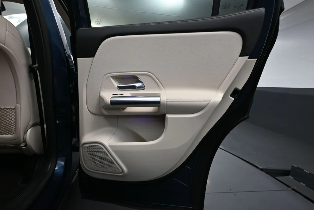 Used 2022 Blue Mercedes-Benz GLA 250 image 32