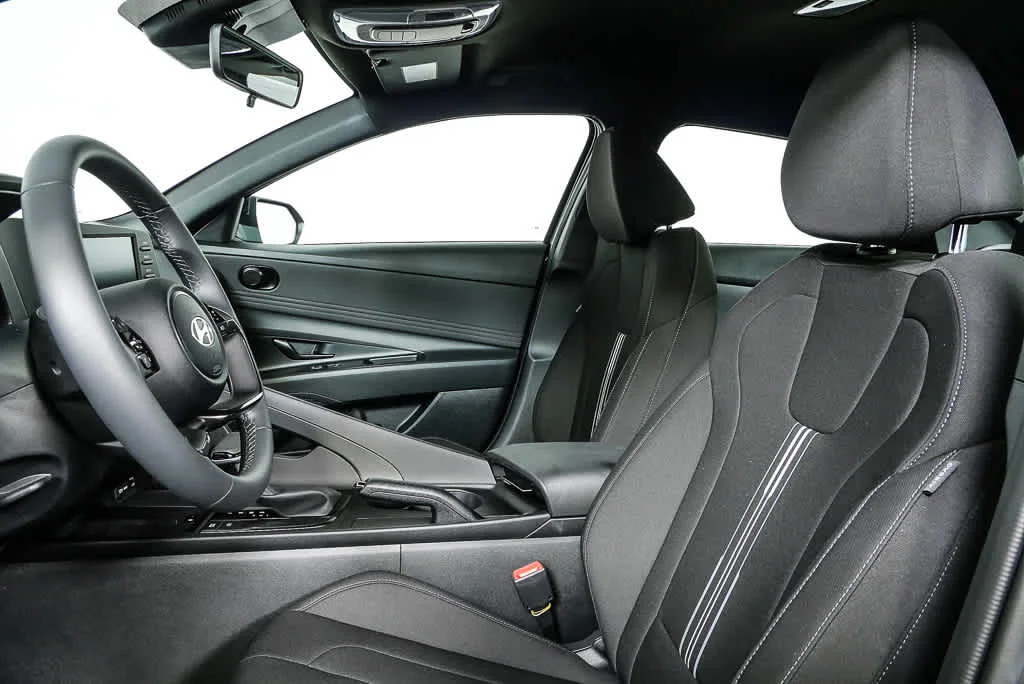 New 2026 Serenity White Hyundai SEL Sport image 17