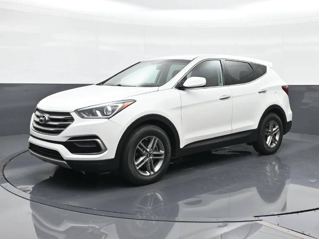 Used 2017 White Hyundai 2.4 Base image 1