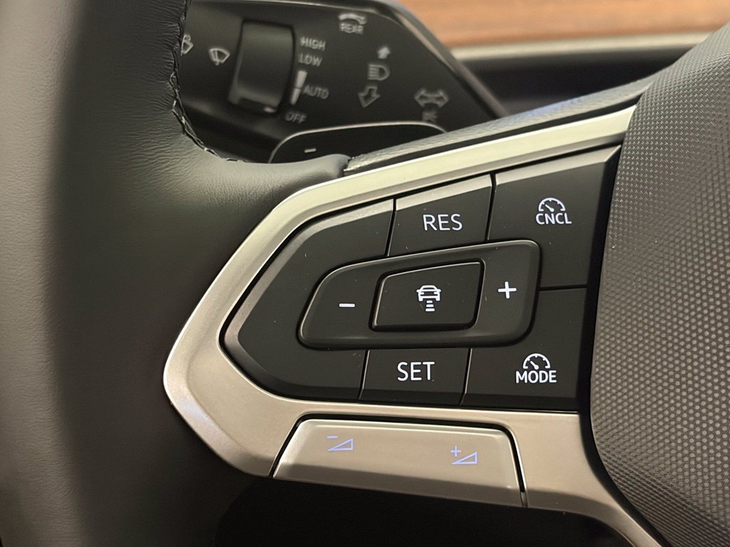 New 2027 Sandstone Volkswagen 2.0T SEL image 45