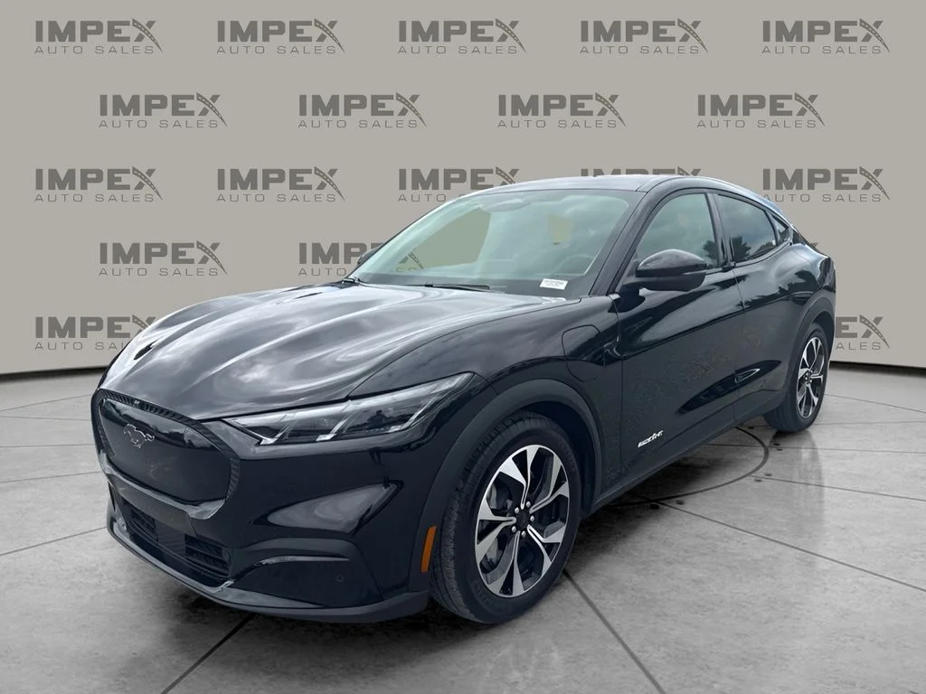 Used 2025 Black Ford Select image 1