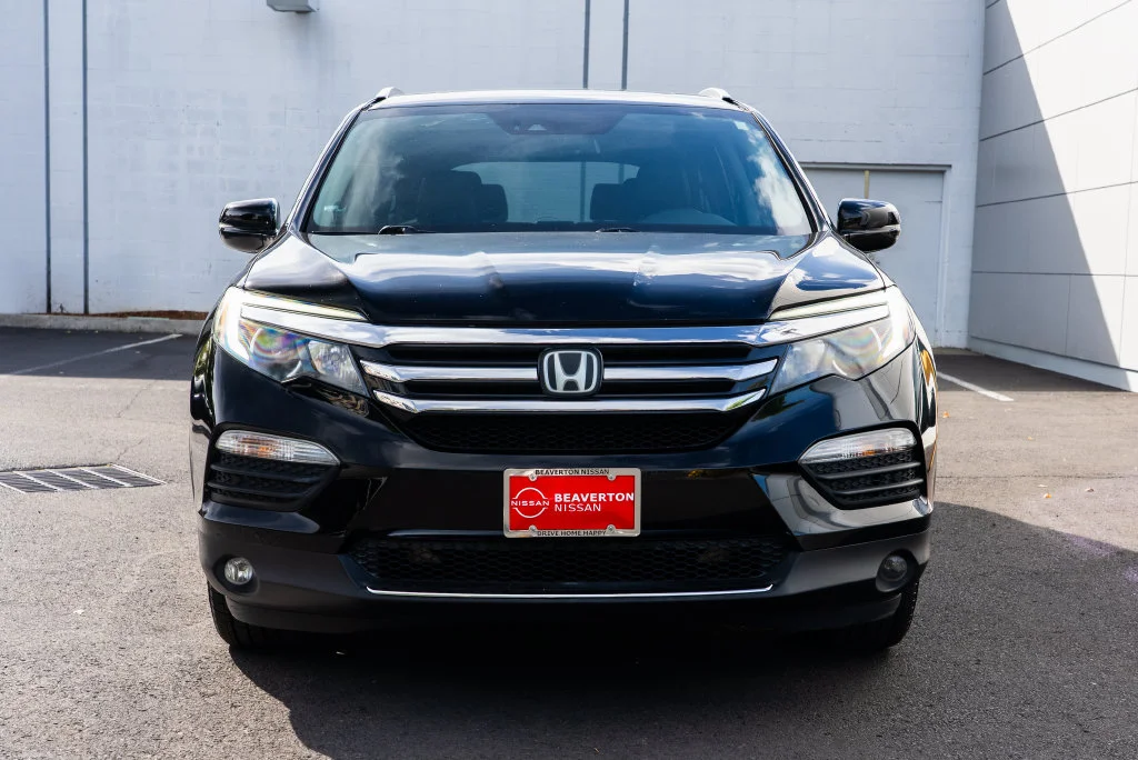 Used 2016 Black Honda Elite image 2