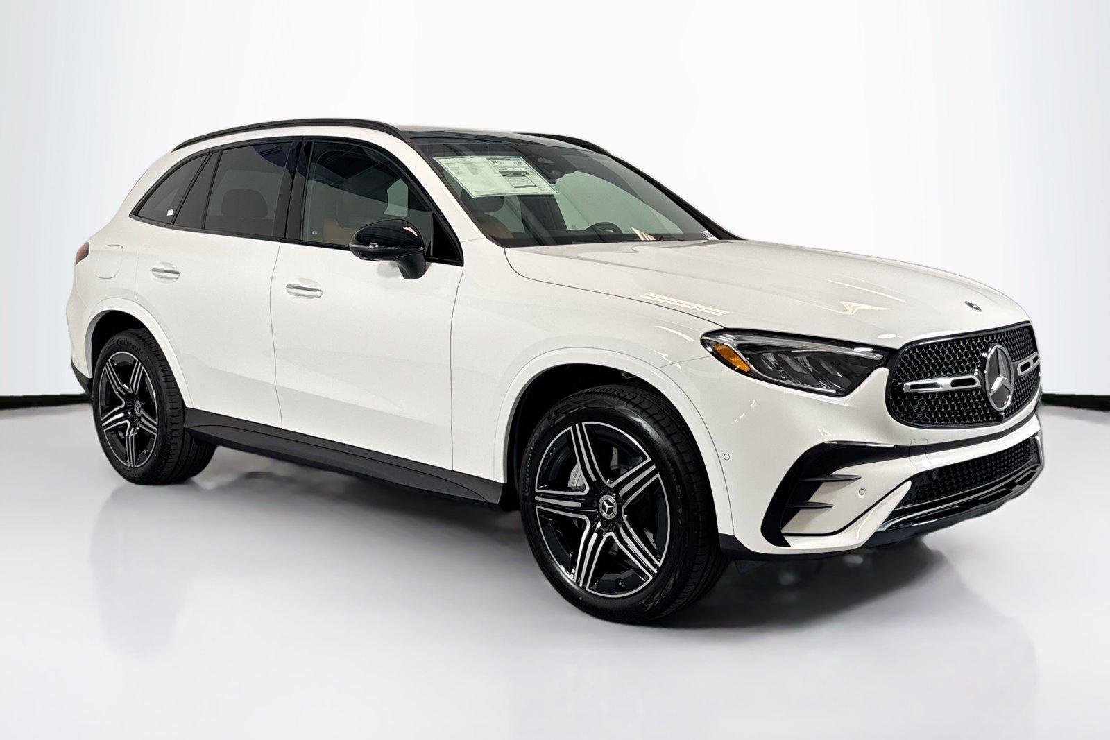 New 2026 Polar White Mercedes-Benz GLC 300 image 3