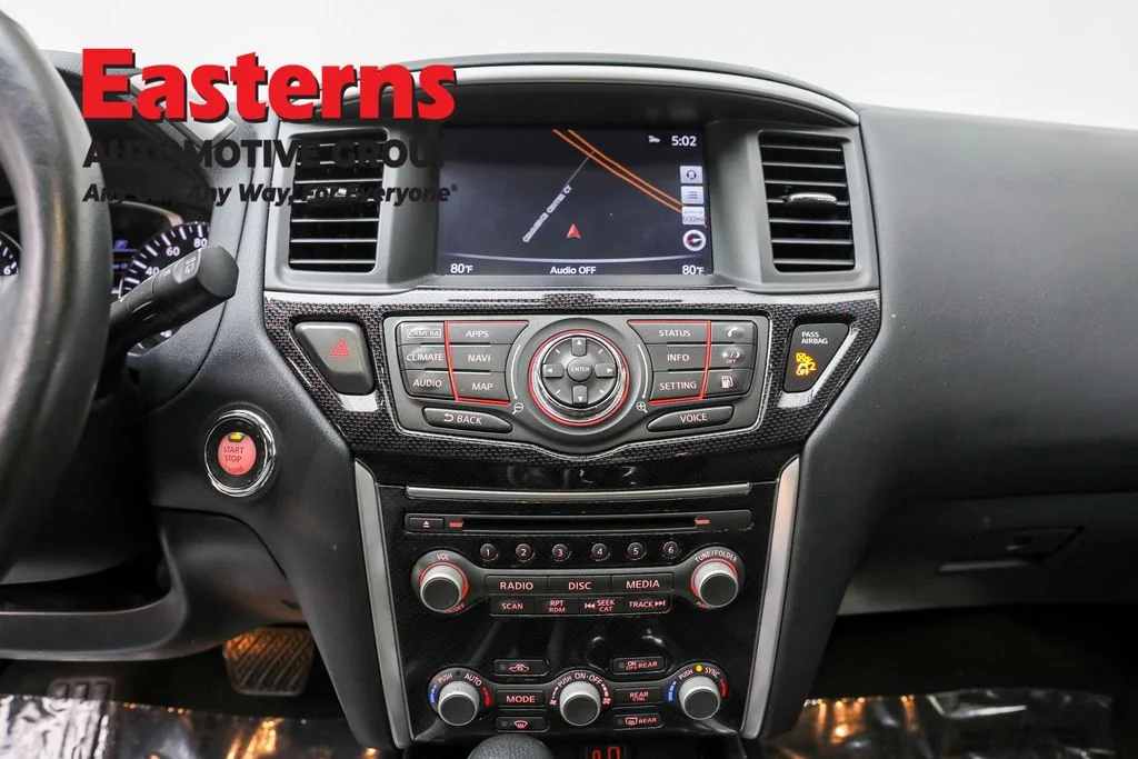 Used 2020 Blue Nissan SL image 12