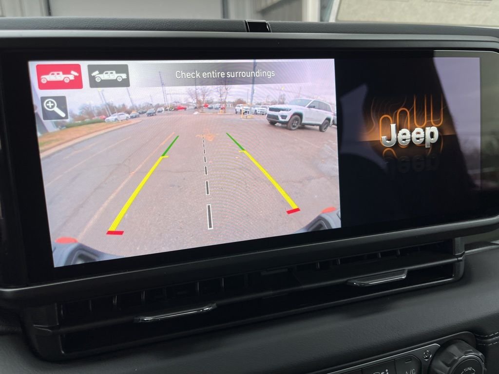 New 2026 Reign Exterior Paint Jeep Mojave X image 5