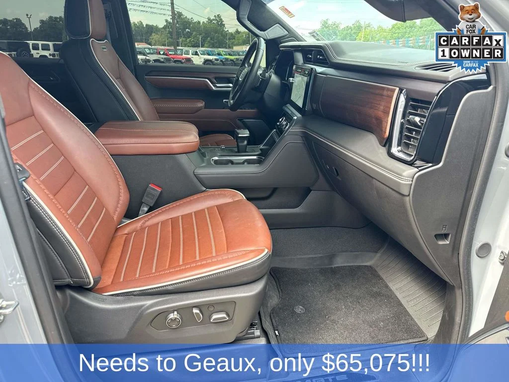 Used 2025 Gray GMC Denali Ultimate image 37