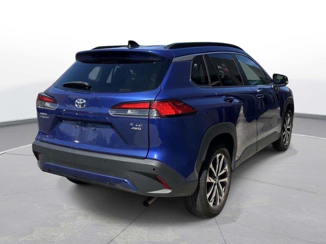 Used 2025 Blue Crush Metallic Toyota XLE image 6