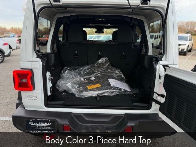 New 2025 Bright White Clear-Coat Exterior Paint Jeep Rubicon image 5
