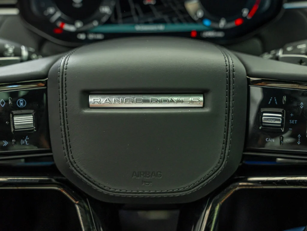 Used 2024 Black Land Rover Dynamic SE image 29