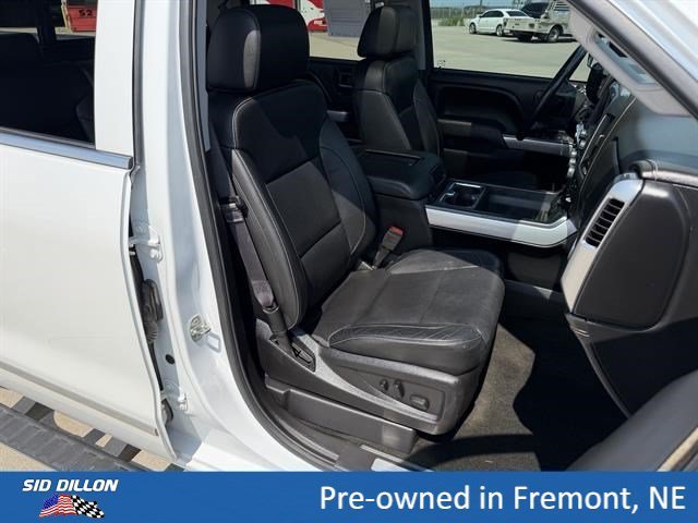 Used 2017 Iridescent Pearl Tricoat Chevrolet LTZ image 8
