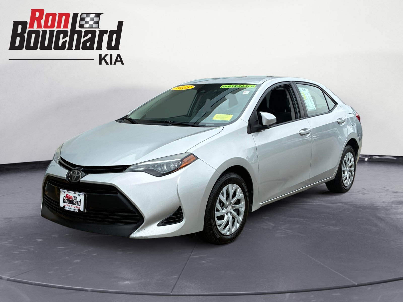 Used 2018 Classic Silver Metallic Toyota LE image 5