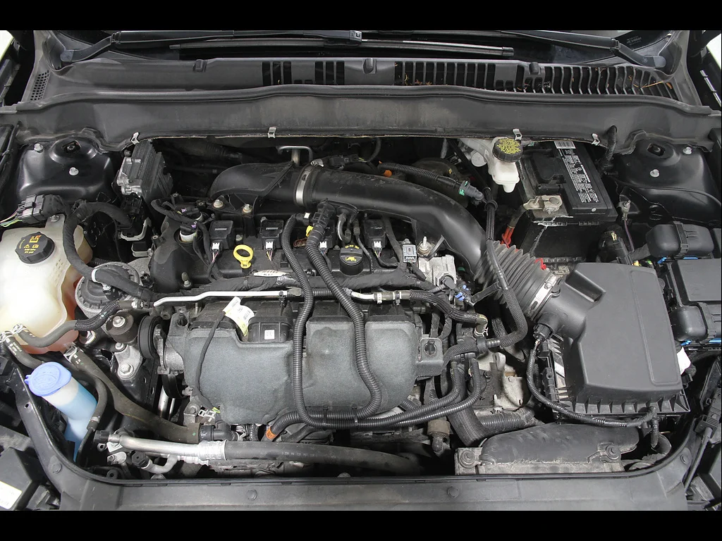 Used 2018 Shadow Black Ford SE image 20