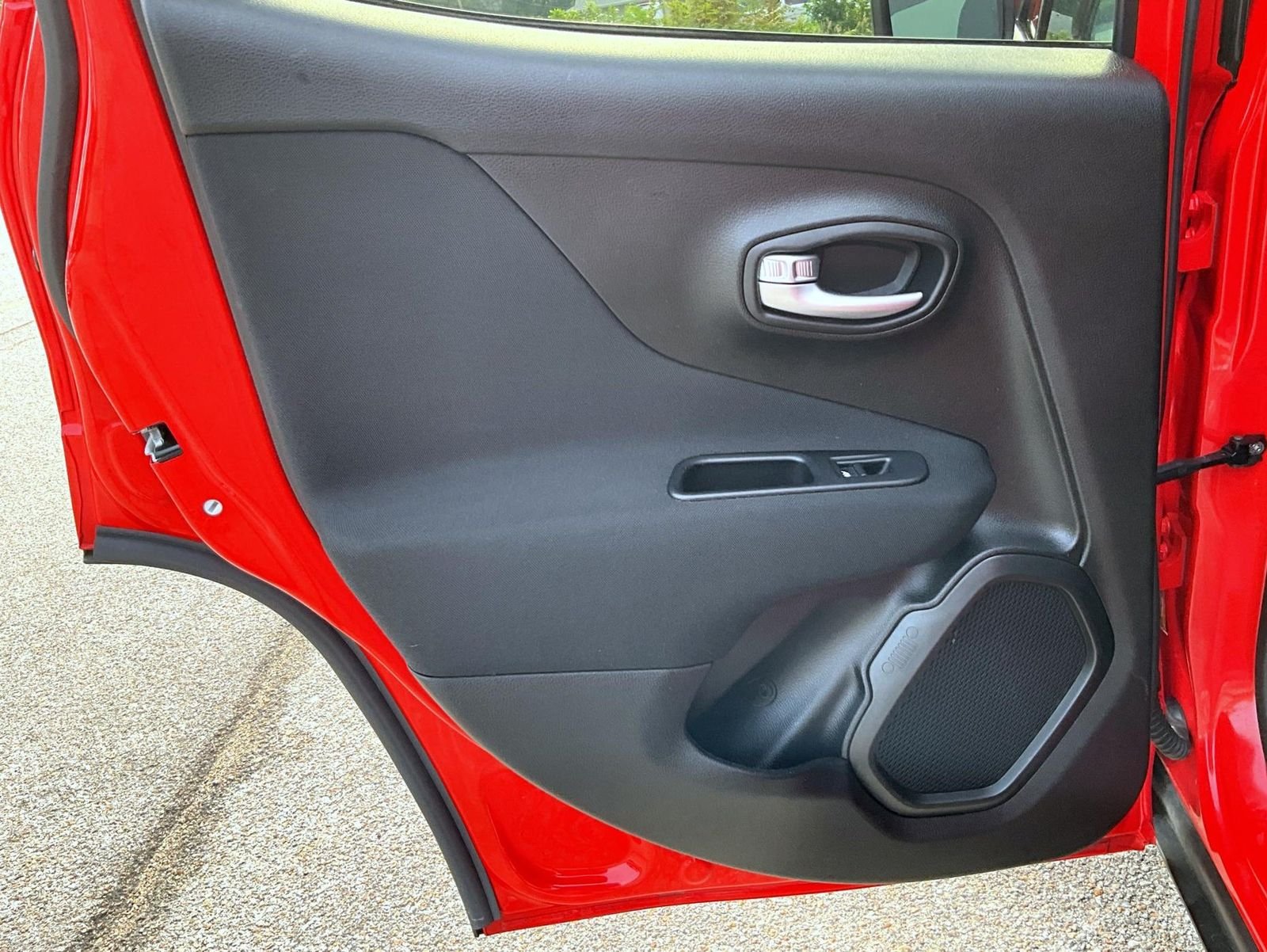 Used 2019 Red Jeep Sport image 23