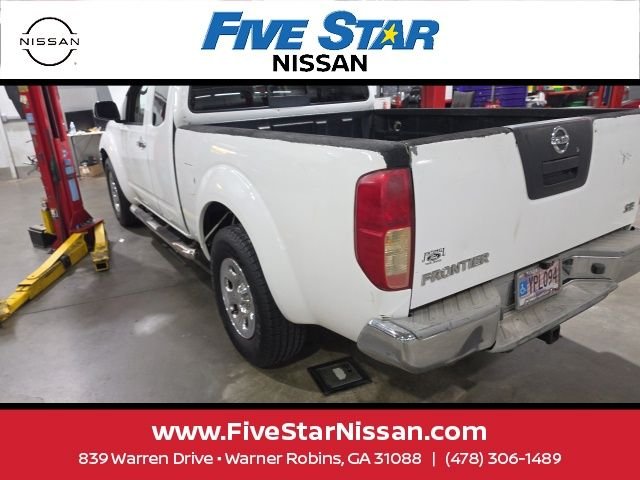 Used 2010 White Nissan SE image 8