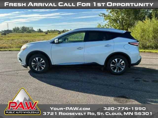 Used 2016 White Nissan SL image 5