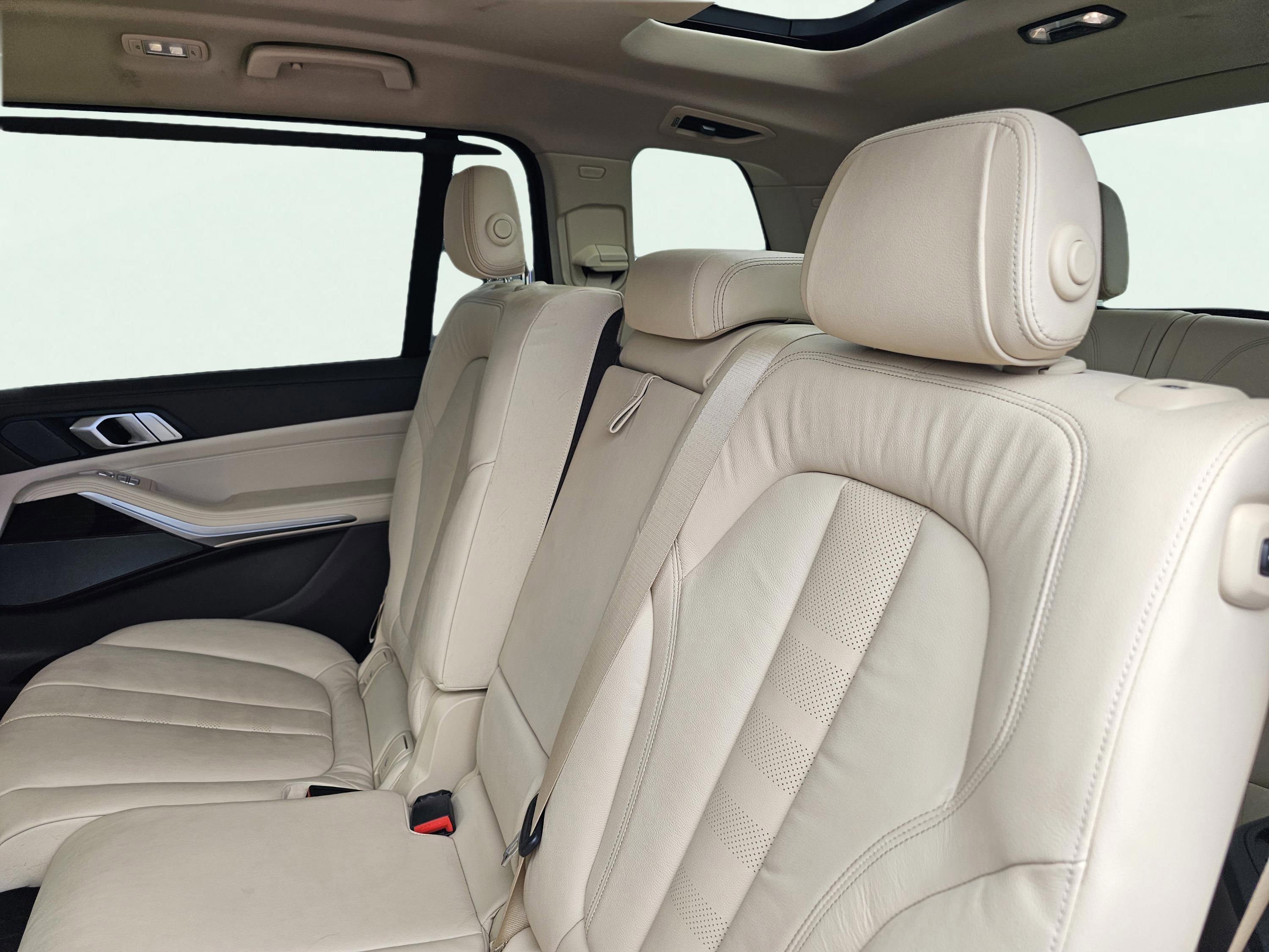 Used 2019 Alpine White BMW xDrive40i image 34