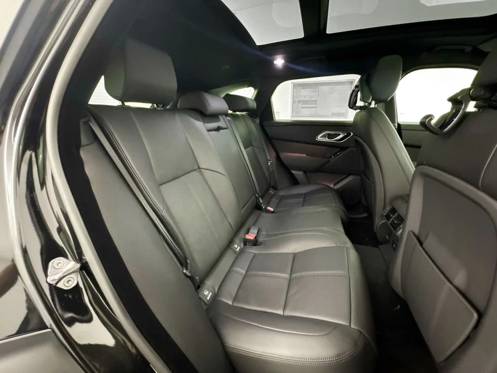 New 2026 Santorini Black Land Rover S image 28