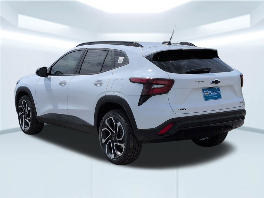 New 2026 Summit White Chevrolet 2RS image 4