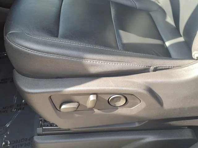 Used 2025 Black Chevrolet Z71 image 16