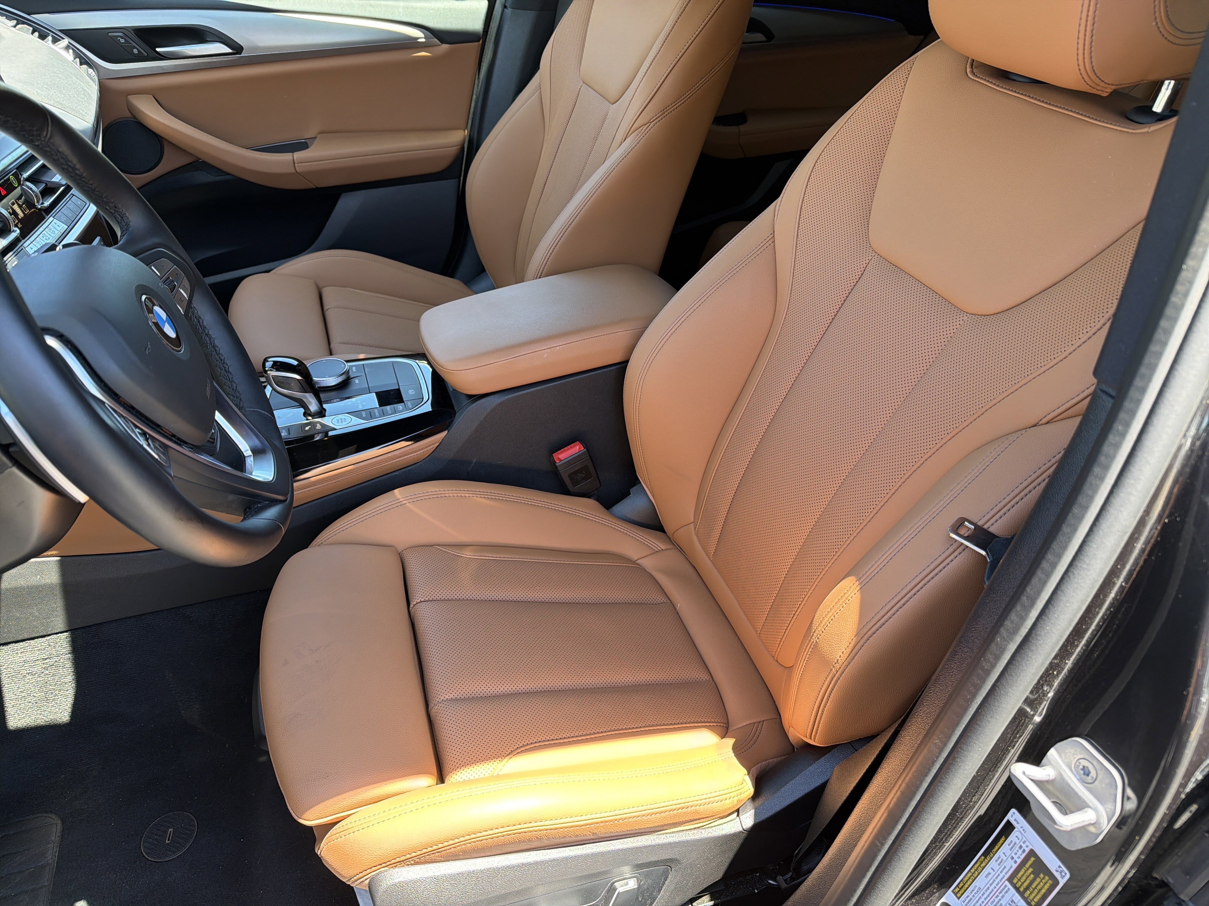 Used 2025 Dark Graphite Metallic BMW xDrive30i image 18