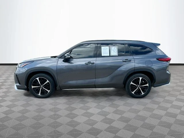 Used 2022 Gray Toyota XSE image 4