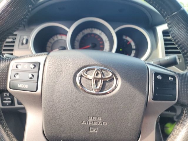 Used 2013 Silver Toyota Base image 29