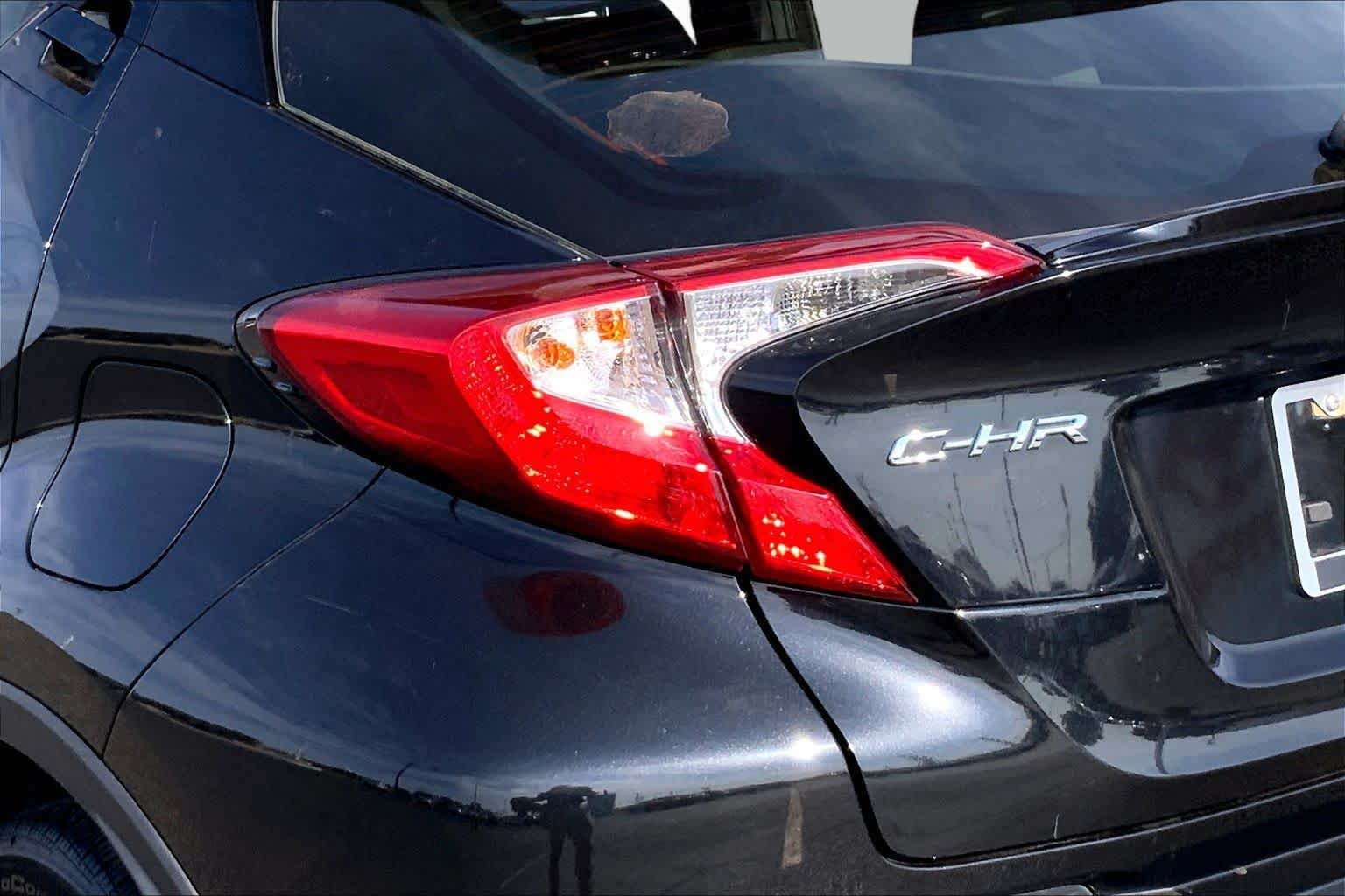 Used 2020 Black Sand Pearl Toyota XLE image 29