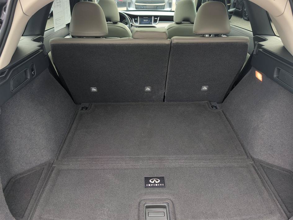 Used 2024 Graphite Shadow INFINITI LUXE image 14