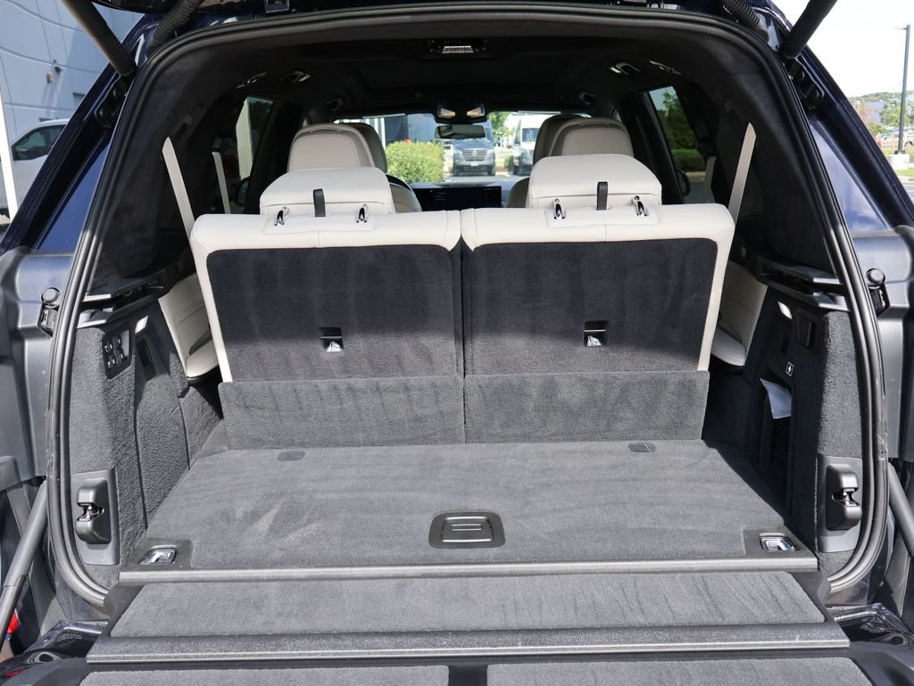 Used 2023 Carbon Black Metallic BMW xDrive40i image 84