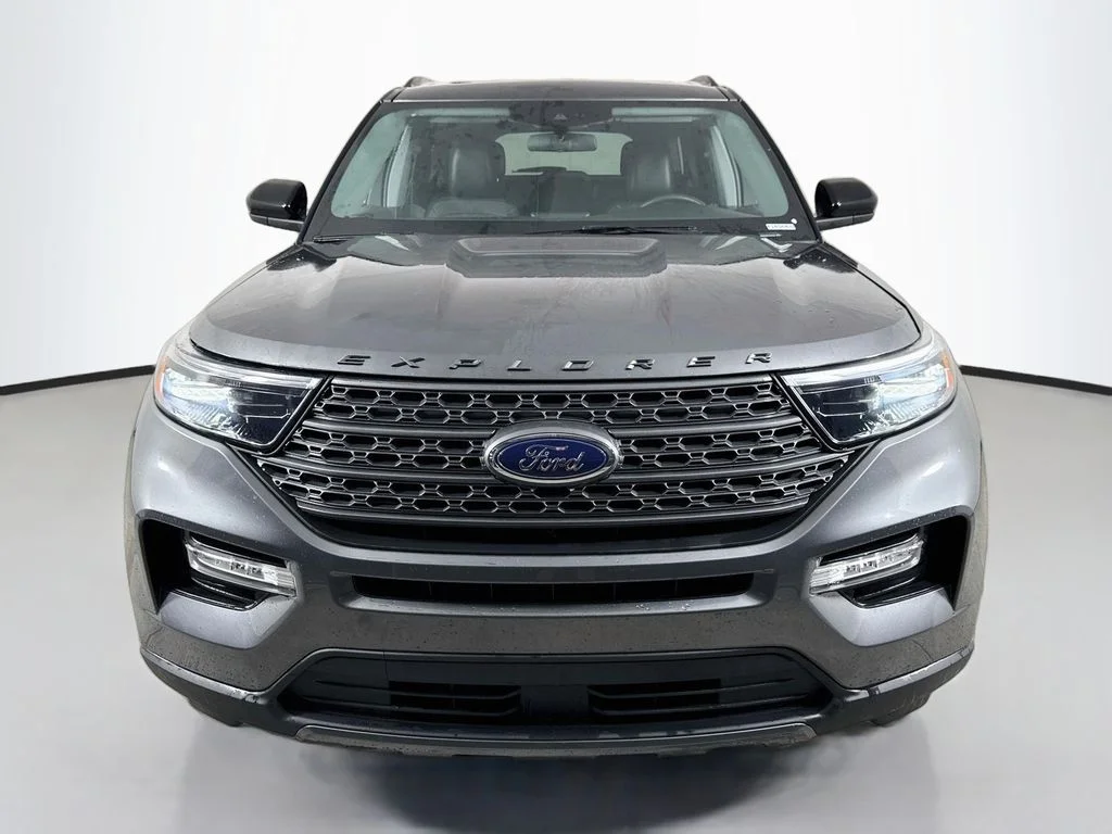 Certified Used 2023 Carbonized Gray Metallic Ford XLT image 7
